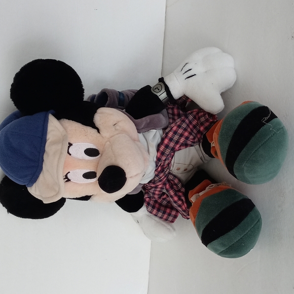 CHARACTER DOLL - Picture 11 of 16